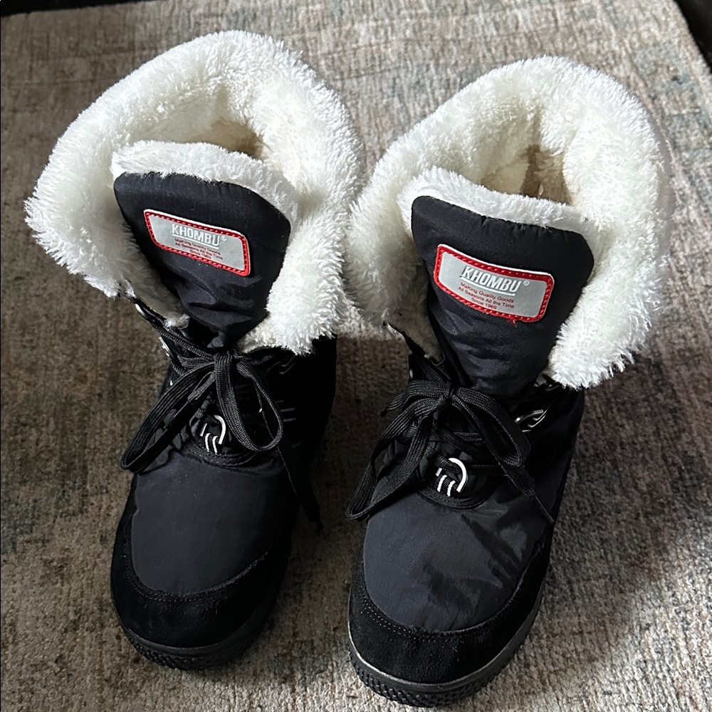 Khombu Women's Black and White Winter Boots